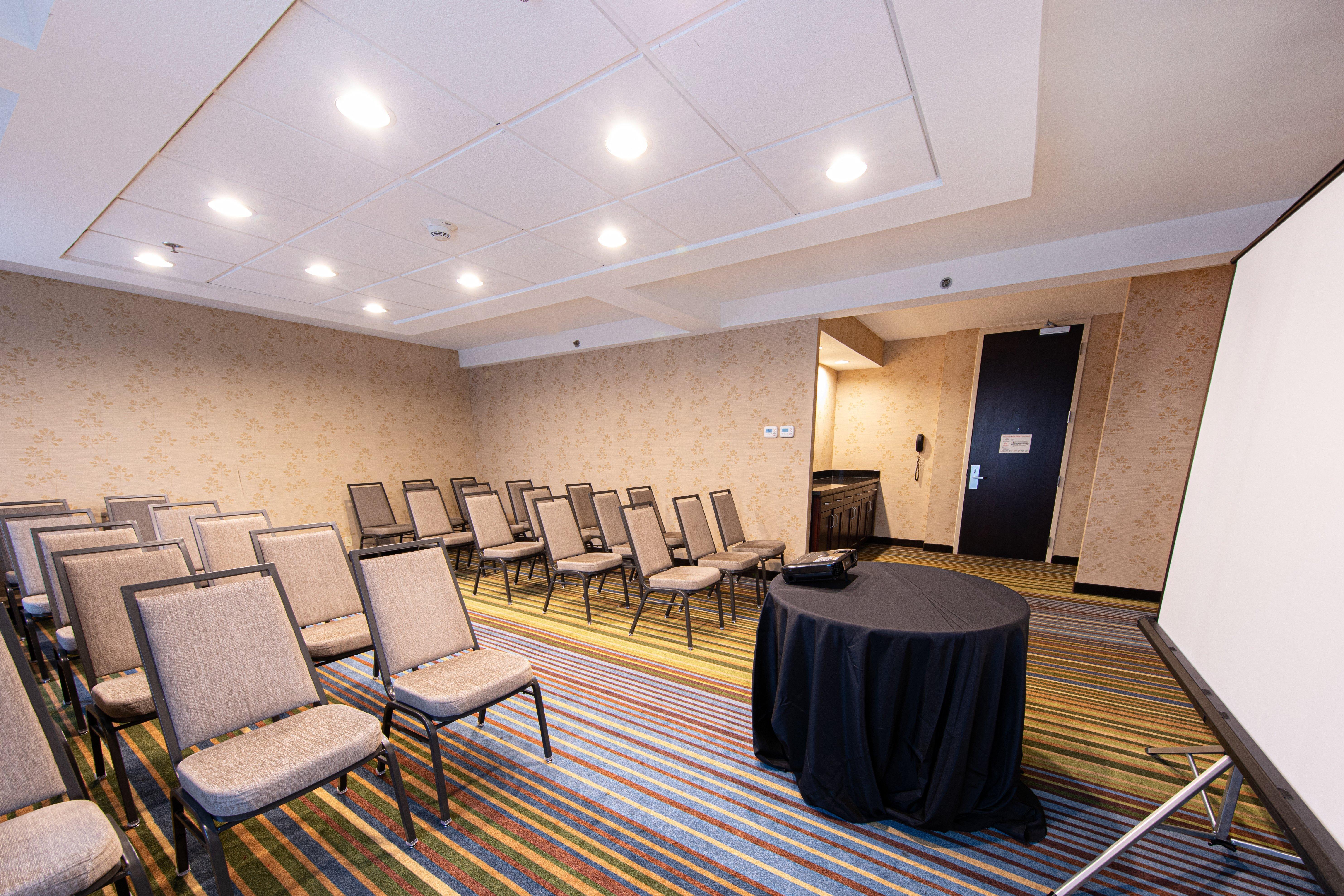 Hilton St. Louis Airport Hotel Woodson Terrace Екстериор снимка