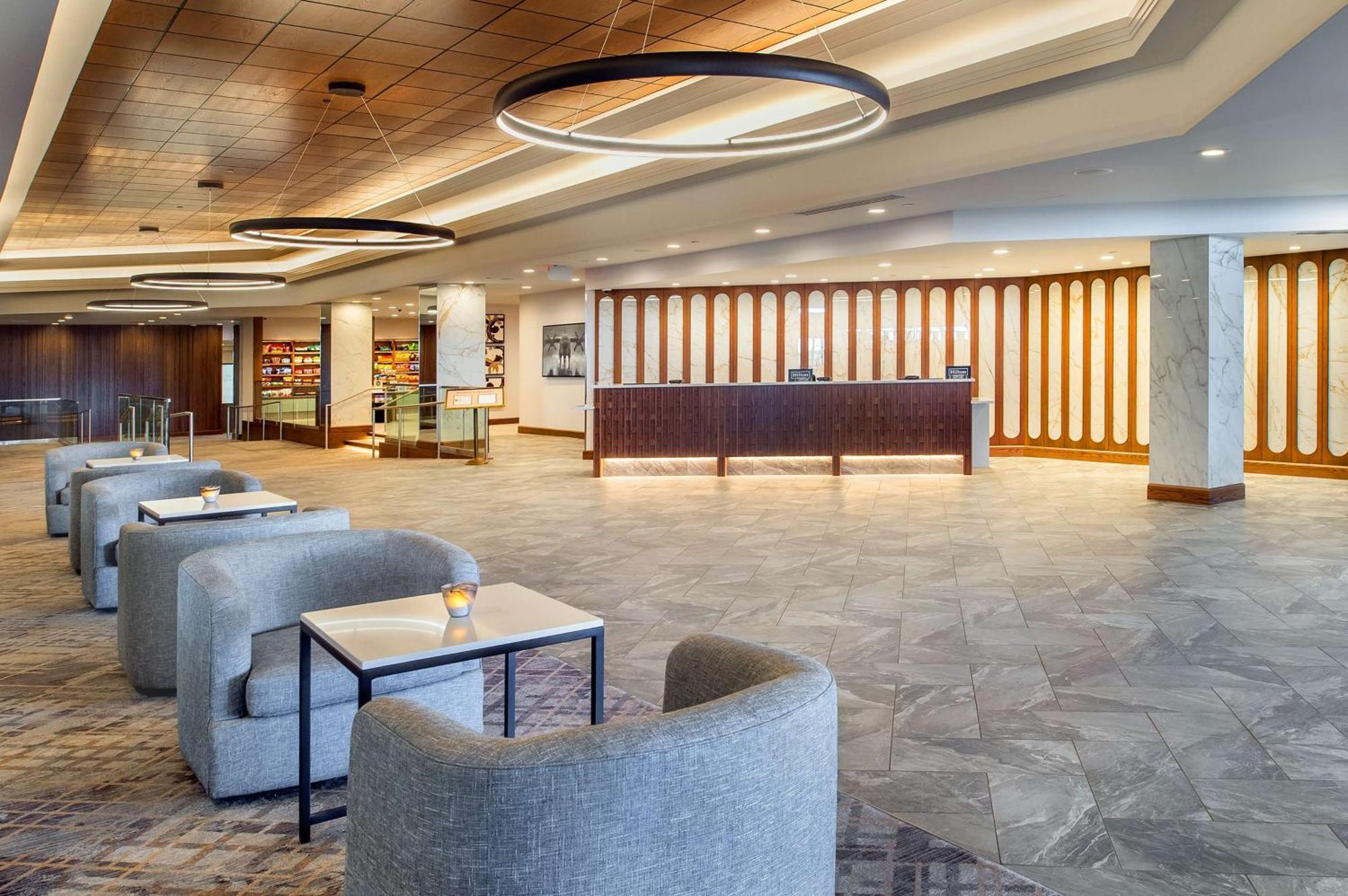 Hilton St. Louis Airport Hotel Woodson Terrace Екстериор снимка