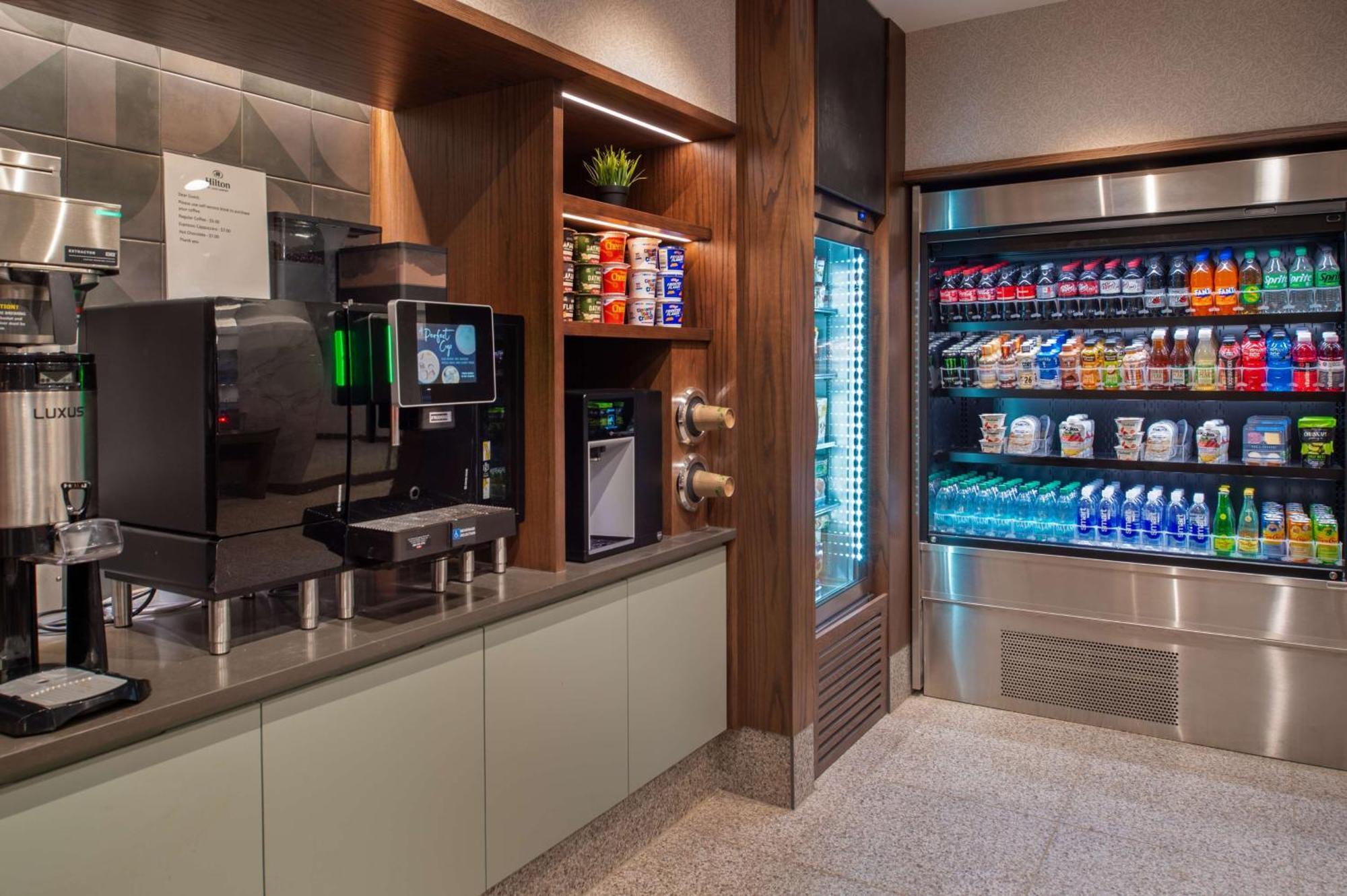 Hilton St. Louis Airport Hotel Woodson Terrace Екстериор снимка